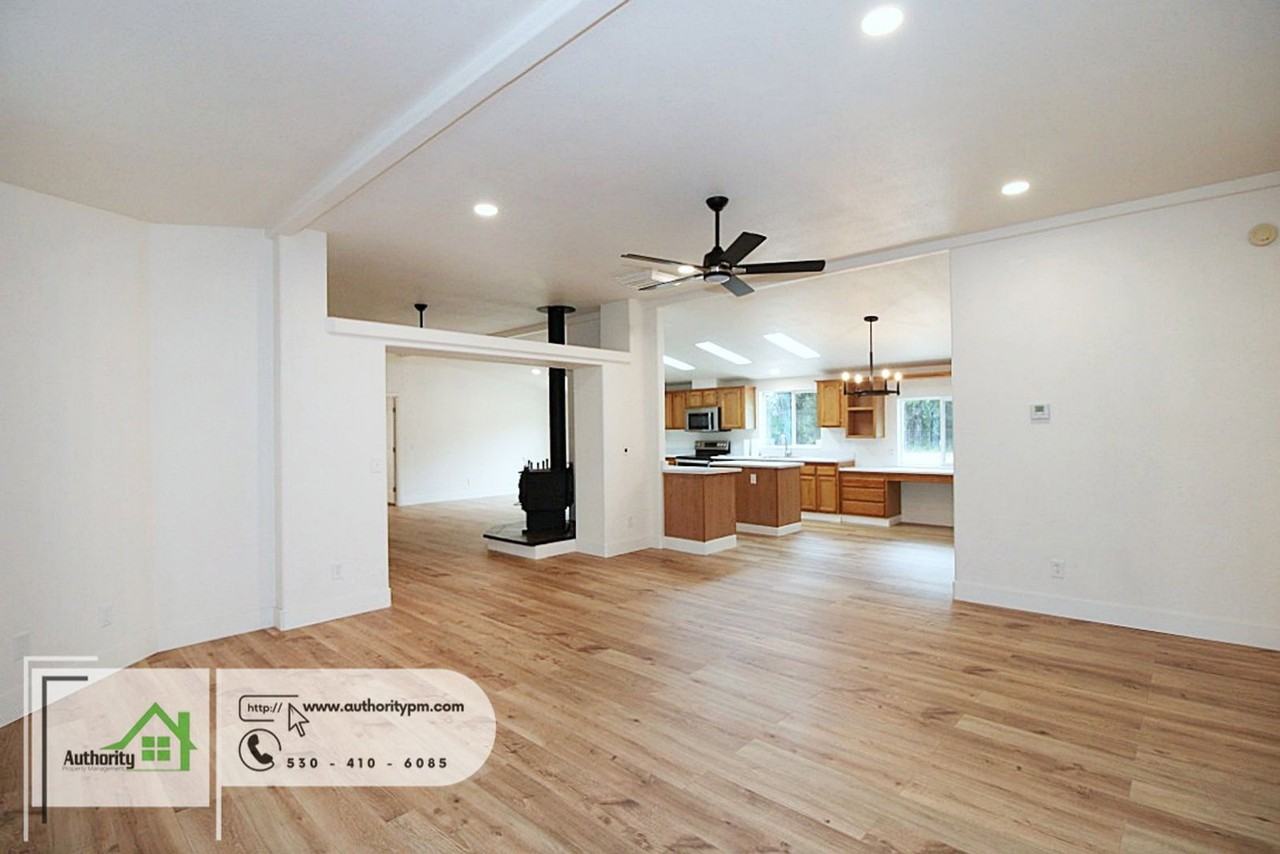 22190 Vallotton Ln - Photo 7 of 32