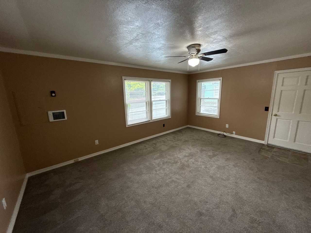 465 Madrona Ave Se - Photo 5 of 23