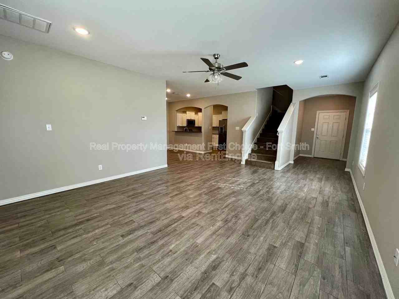 9802 Mylea Cir - Photo 4 of 24
