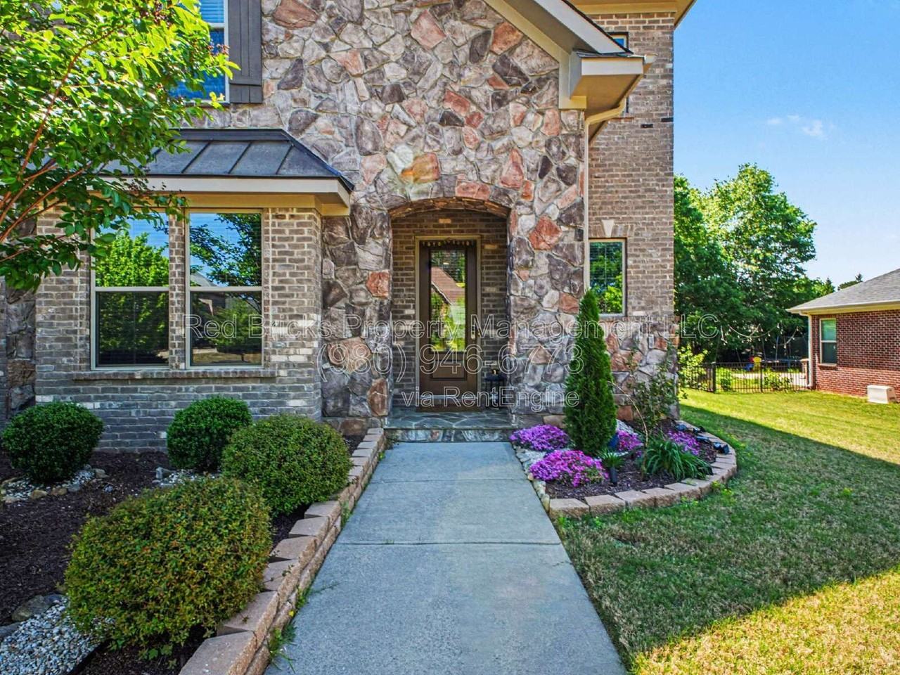 8742 Whitehawk Hill Rd - Photo 5 of 47