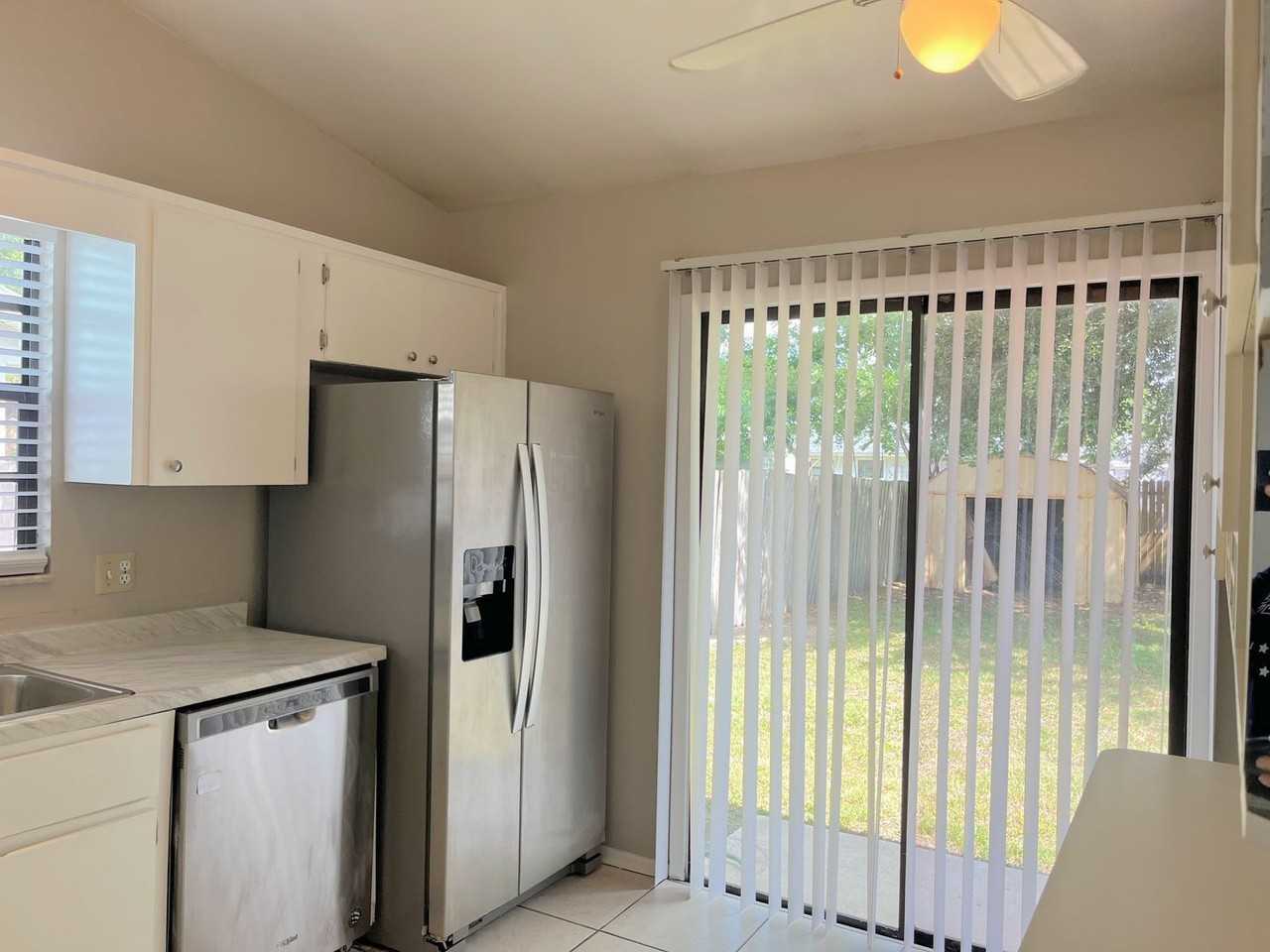 2451 E Illiana St - Photo 4 of 17