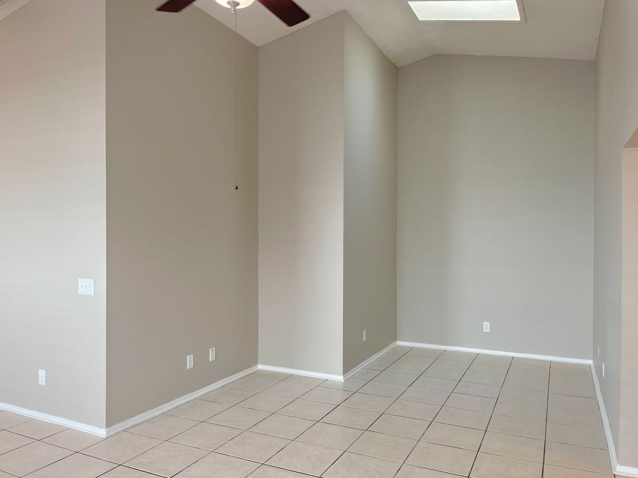 2451 E Illiana St - Photo 6 of 17