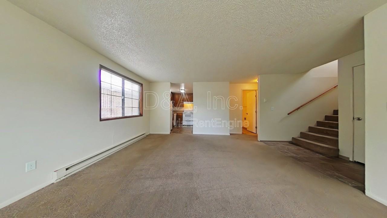 1219 Nw 27th St - Photo 2 of 13