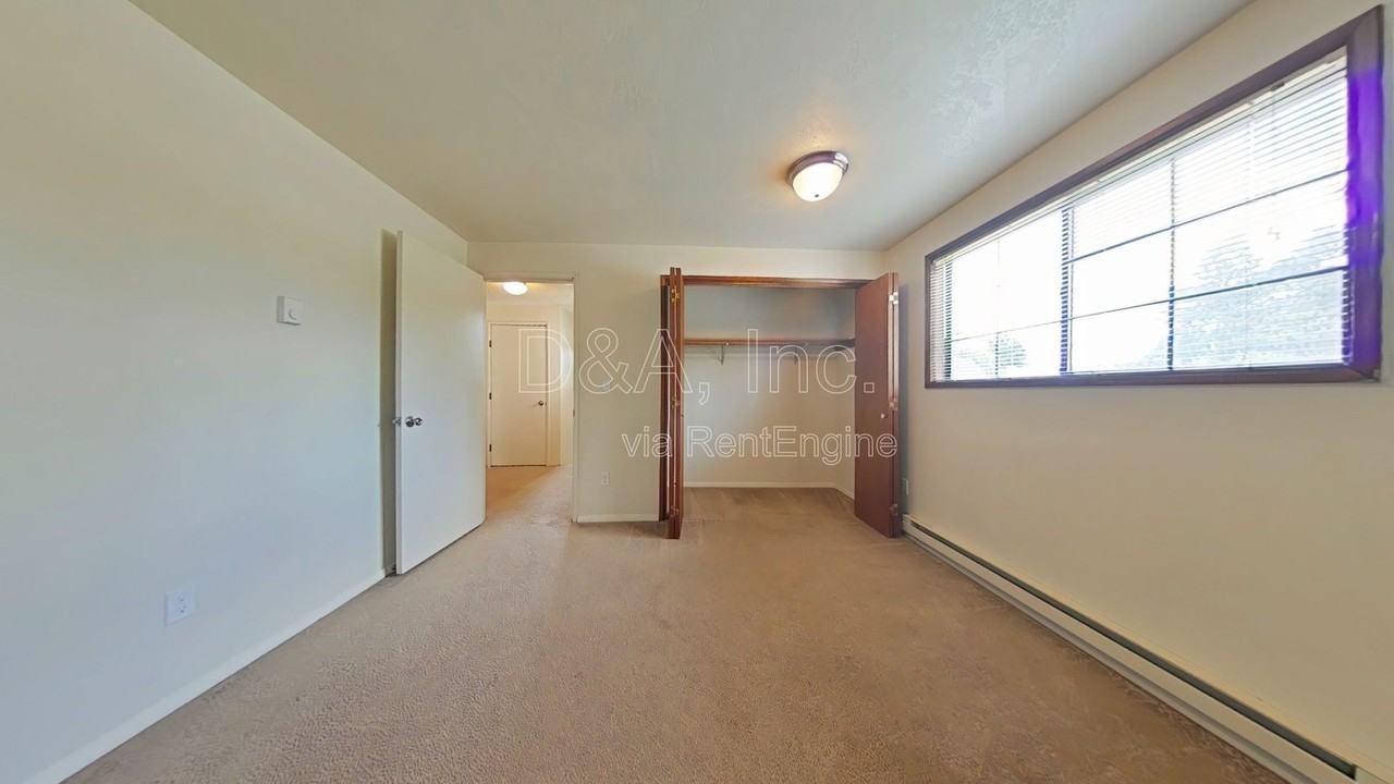 1219 Nw 27th St - Photo 6 of 13