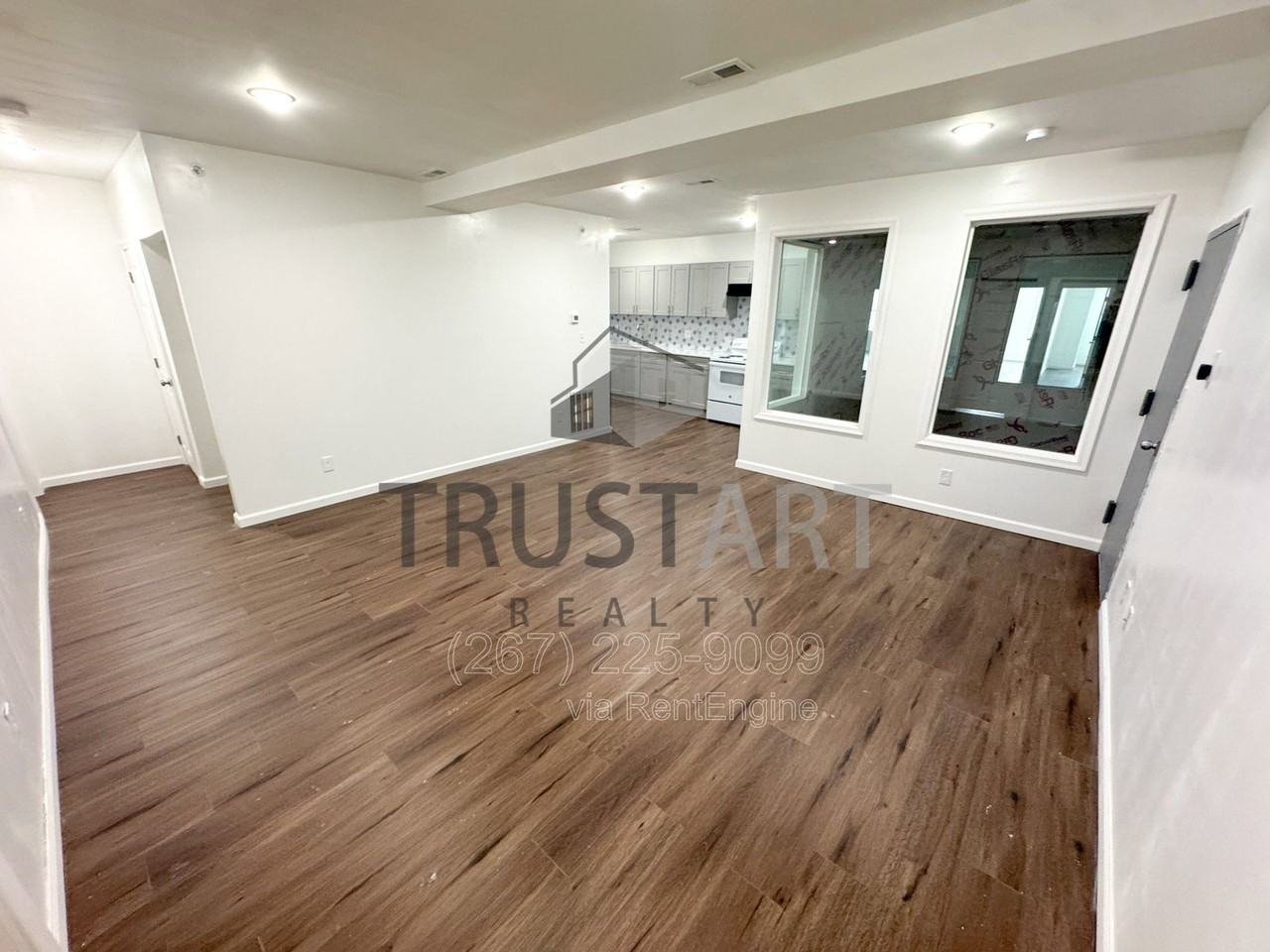 2317 N 15th St #7 - Photo 4 of 12