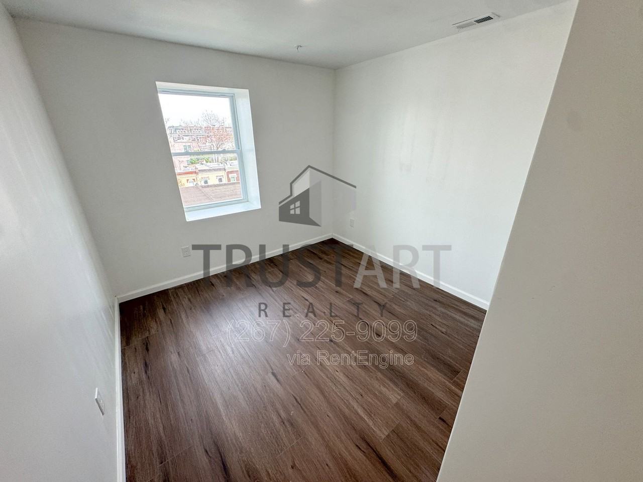 2317 N 15th St #7 - Photo 7 of 12