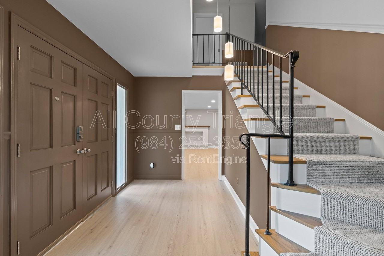 5105 Pine Dr - Photo 5 of 50