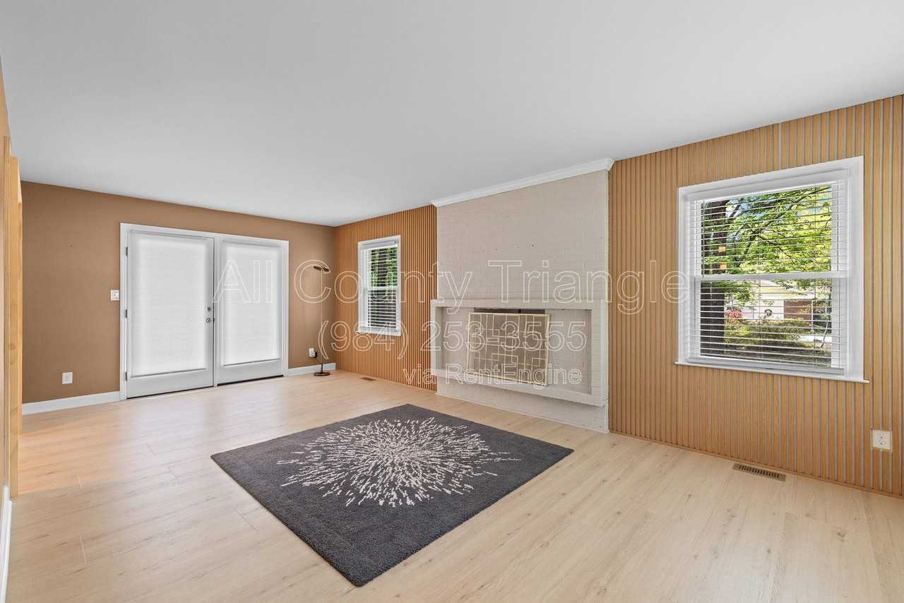 5105 Pine Dr - Photo 7 of 50