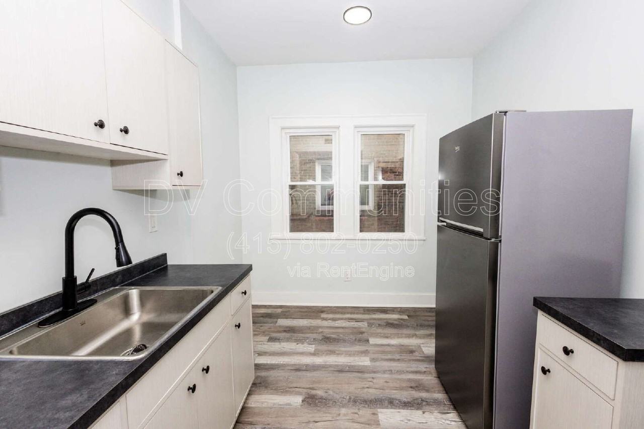 3300 E 149th St #5 - Photo 5 of 12