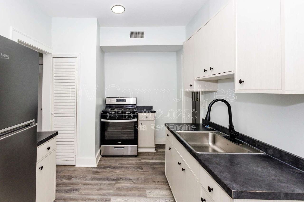 3300 E 149th St #5 - Photo 6 of 12