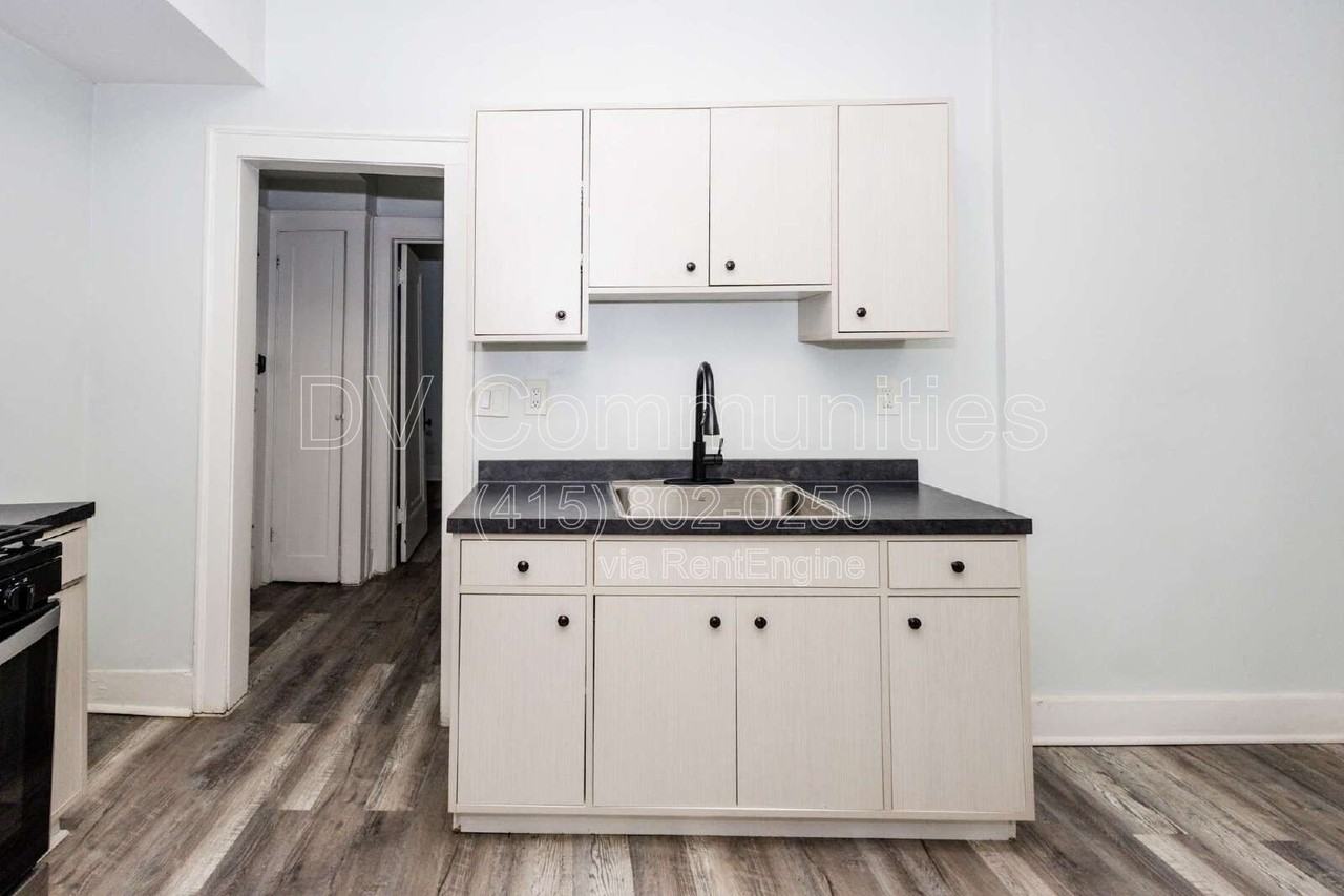 3300 E 149th St #5 - Photo 7 of 12