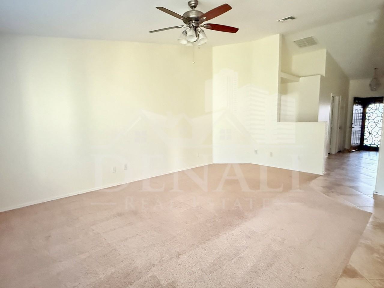 1845 E Aloe Pl - Photo 4 of 24