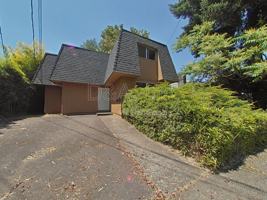 featured image of 720 Nw 13th St #B