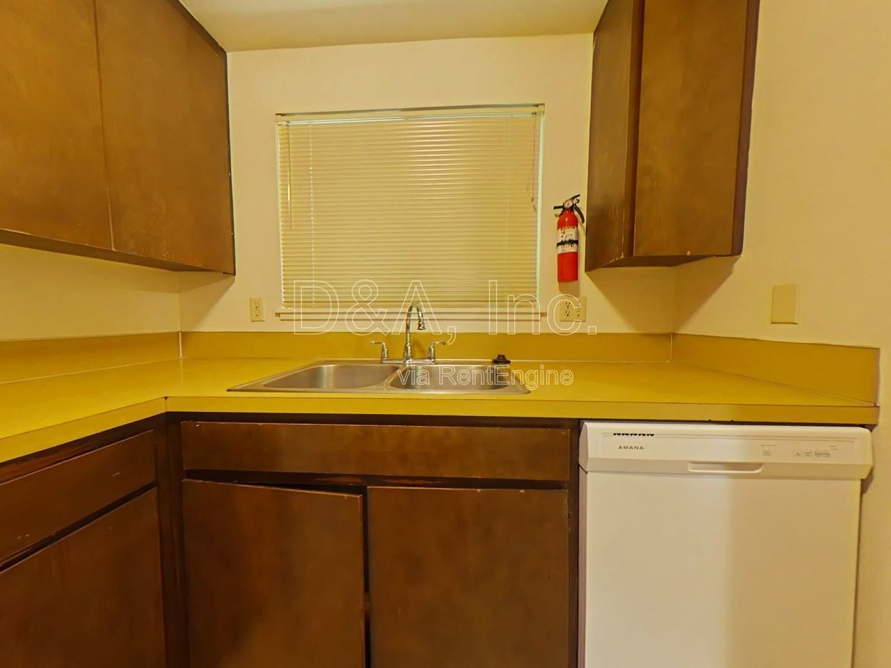 720 Nw 13th St #B - Photo 5 of 14