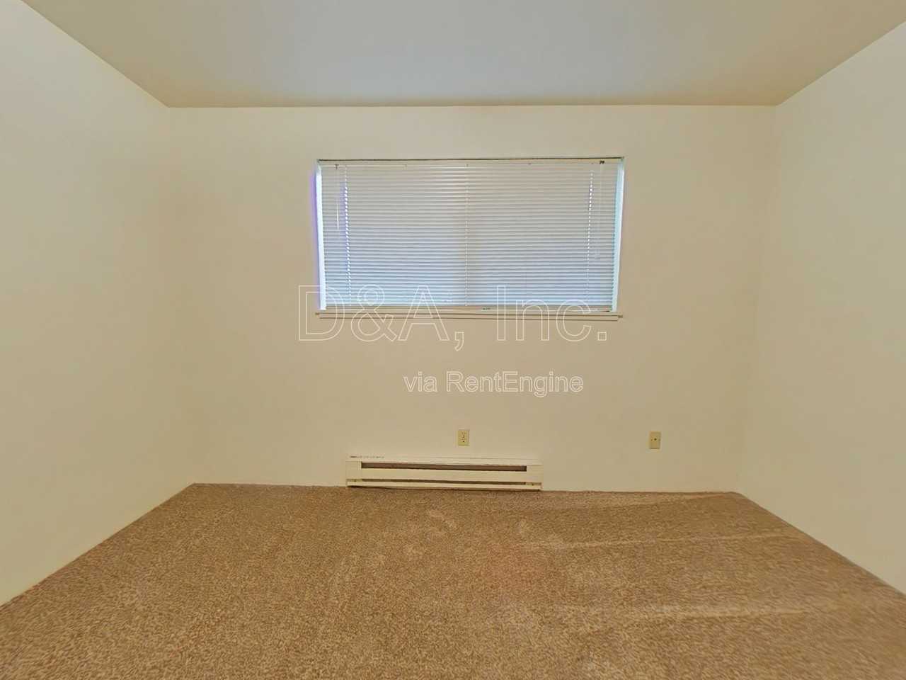 720 Nw 13th St #B - Photo 6 of 14