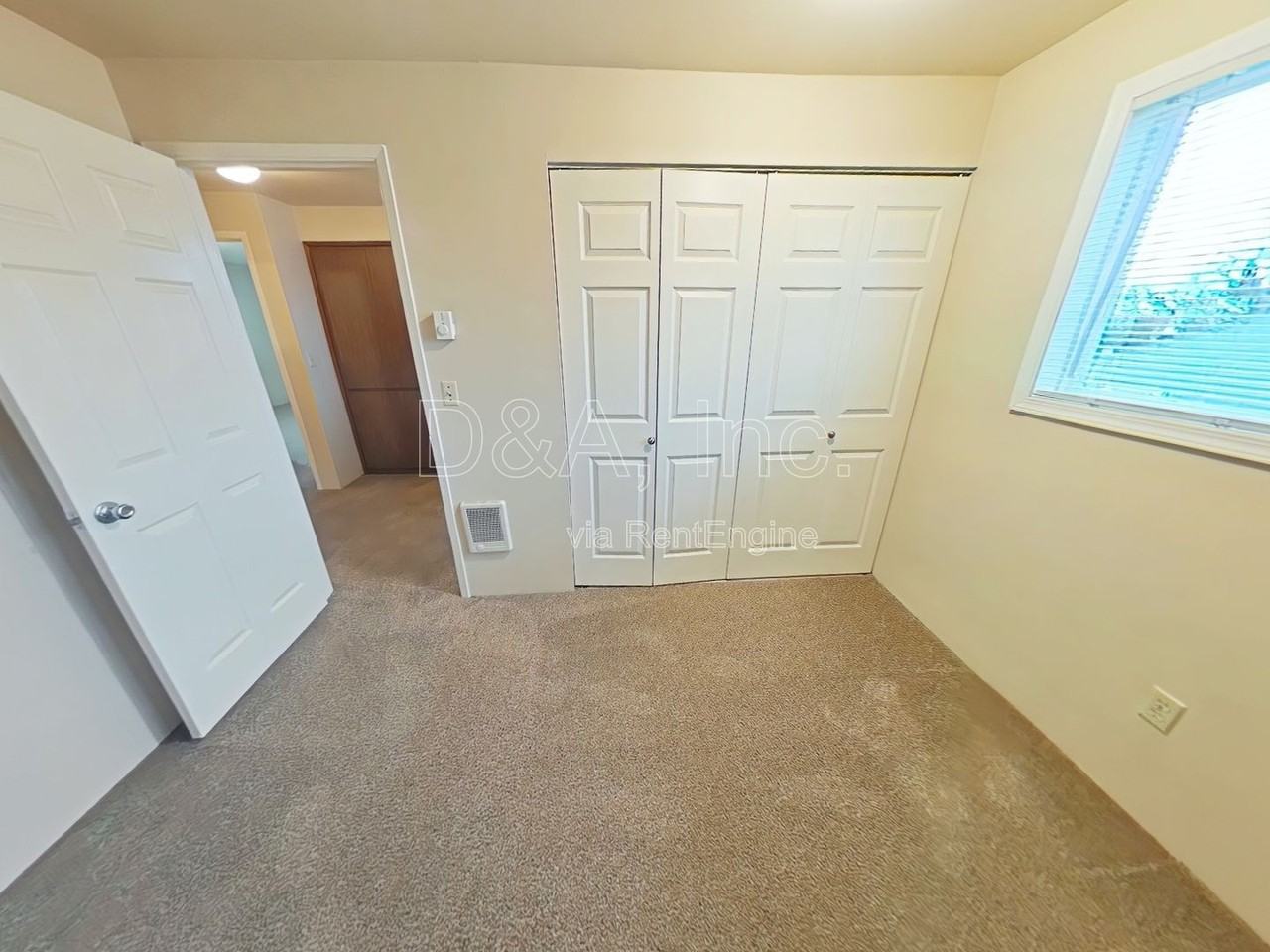 1980 Nw Kings Pl - Photo 7 of 12