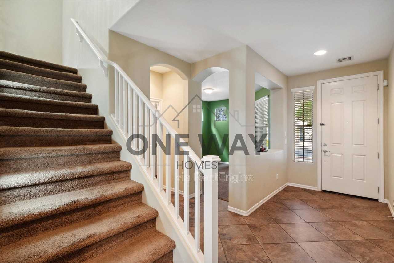 18815 E Swan Dr - Photo 7 of 27