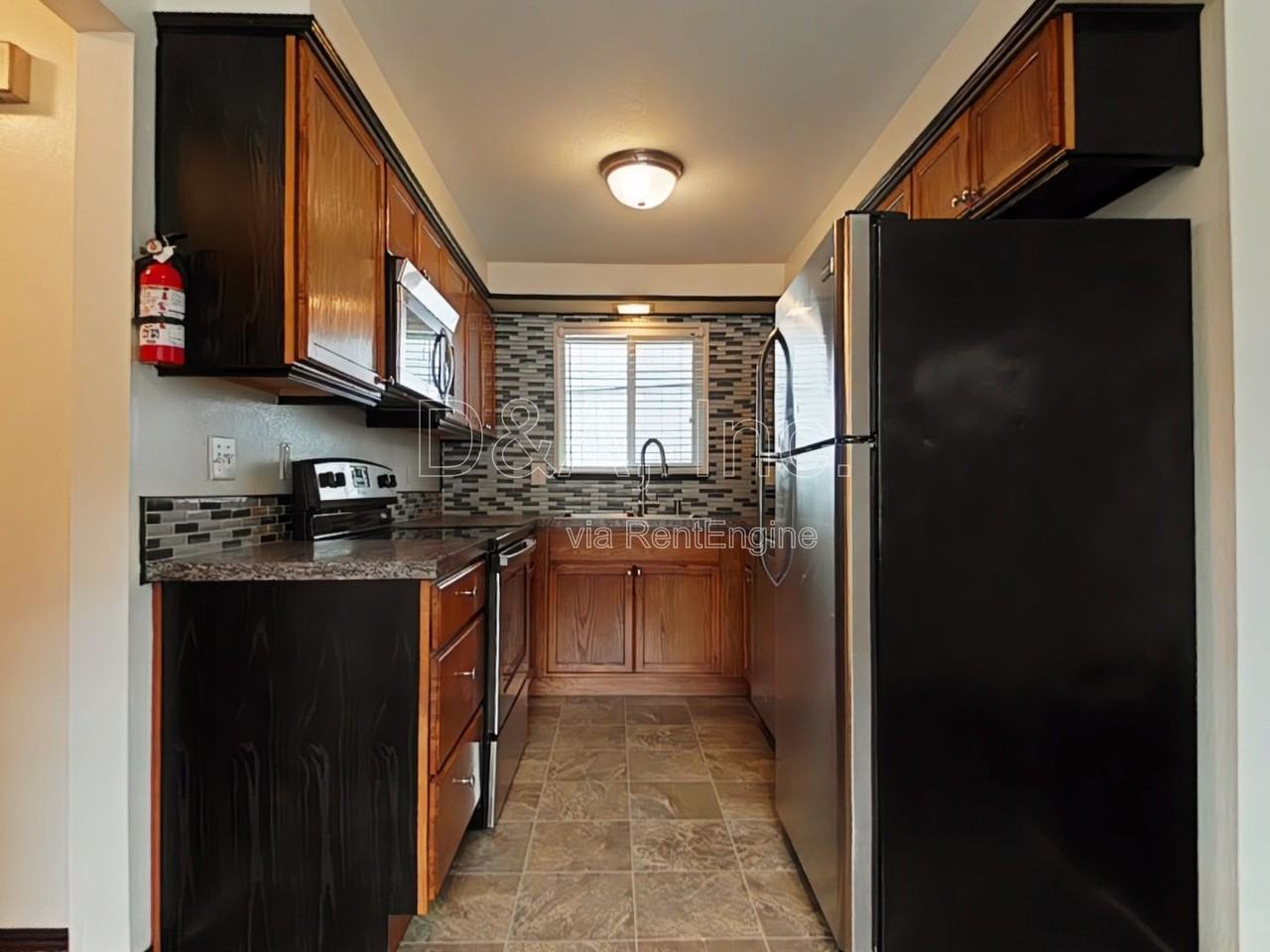 1458 Nw 20th Pl - Photo 3 of 10