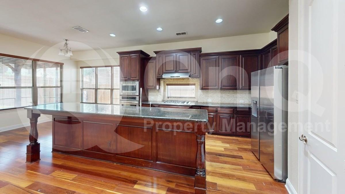 8731 Argentine Way - Photo 4 of 24