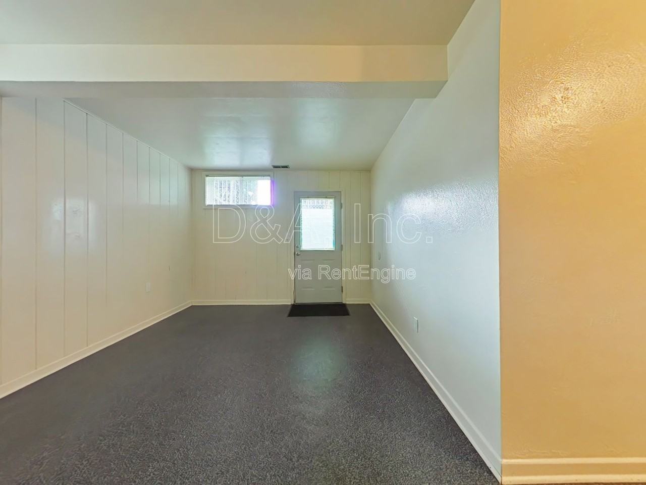 2709 Nw Taylor Ave - Photo 2 of 9