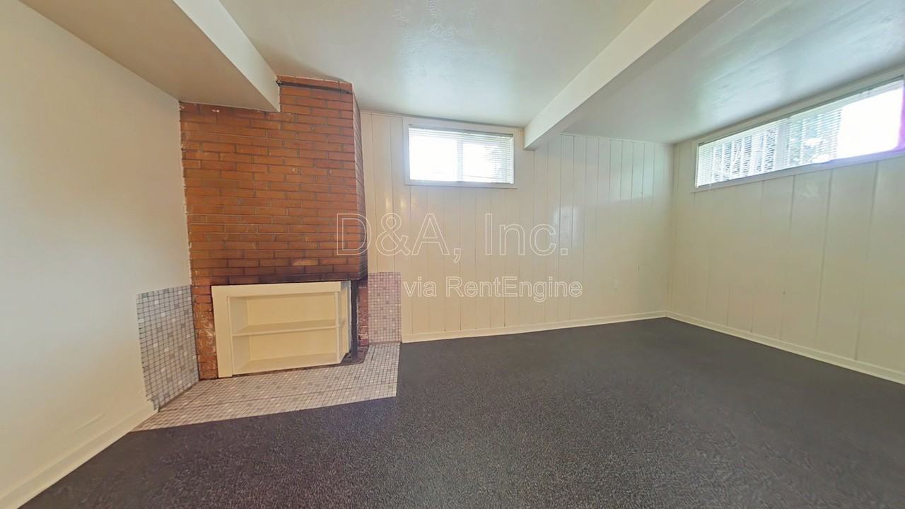 2709 Nw Taylor Ave - Photo 3 of 9
