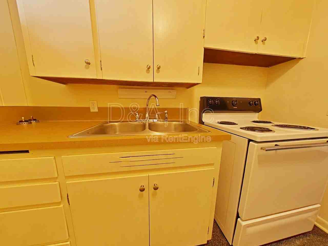 2709 Nw Taylor Ave - Photo 5 of 9