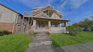 featured image of 242 Nw 15th St #3
