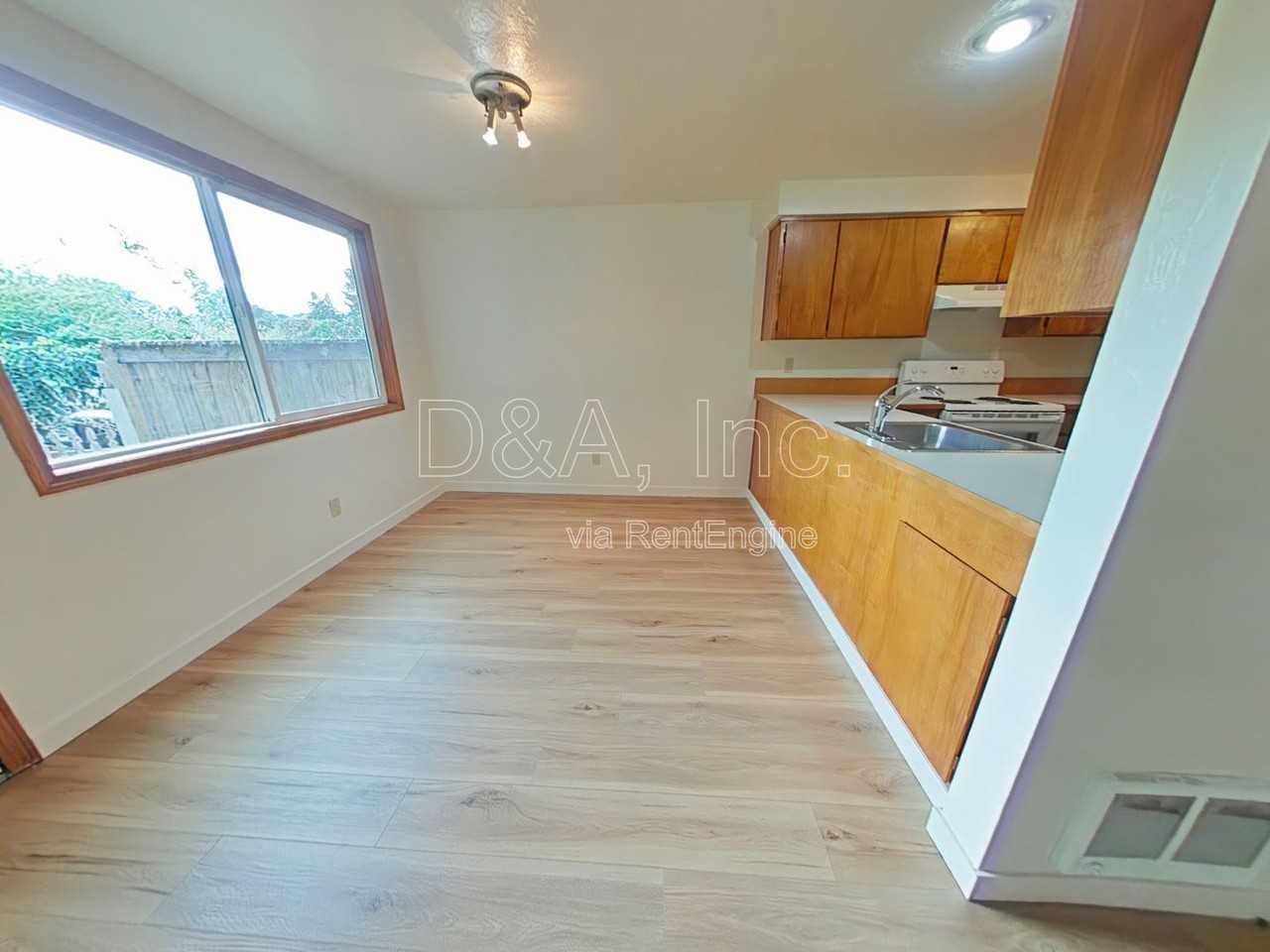 1766 Nw Grant Cir - Photo 3 of 14