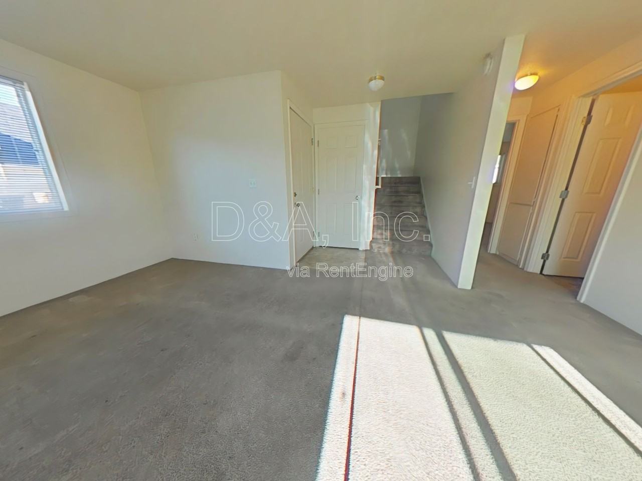 1970 Nw Kings Pl - Photo 3 of 11