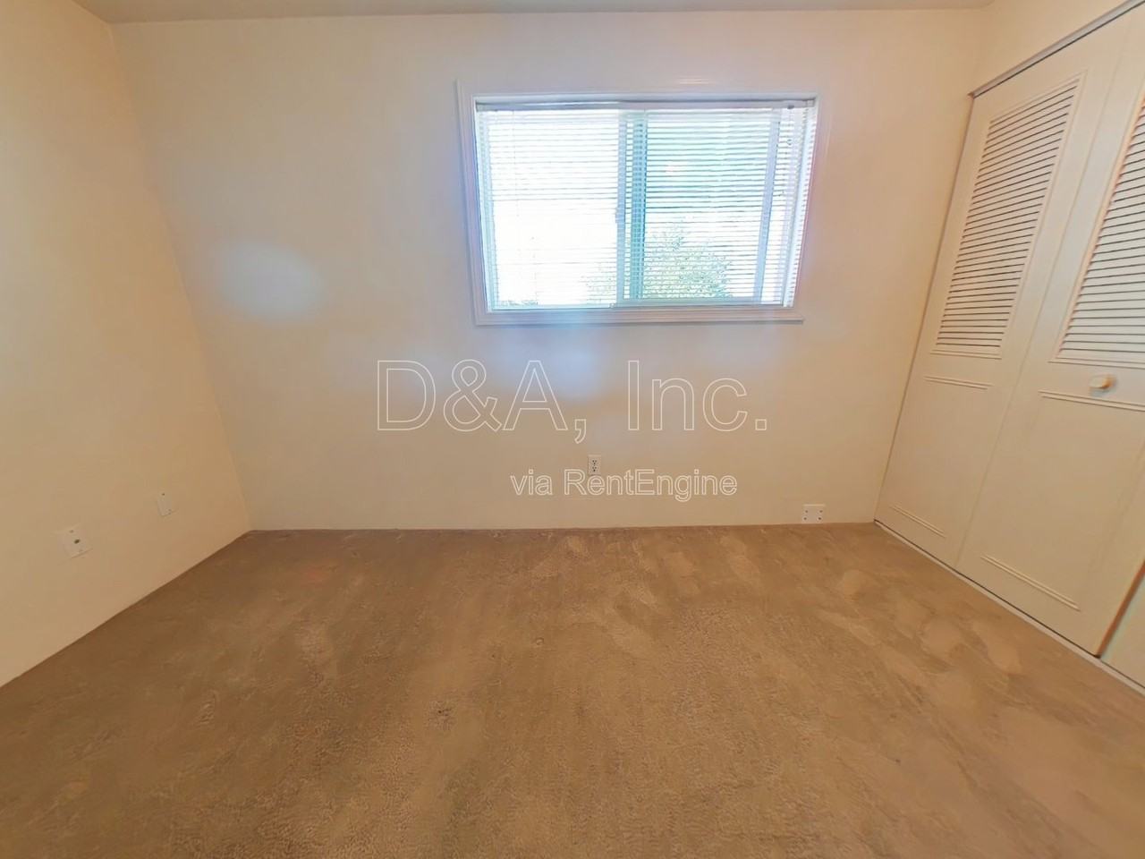 1970 Nw Kings Pl - Photo 7 of 11