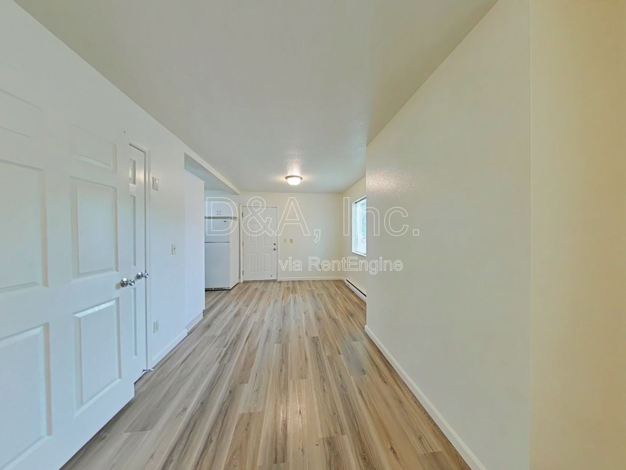 725 Sw 13th St #2 - Photo 3 of 8