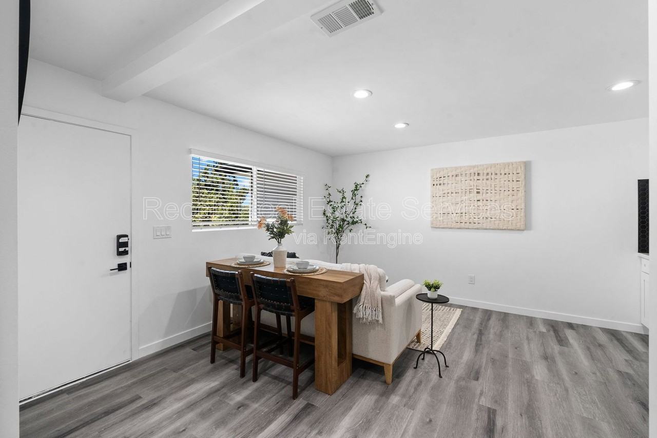 5116 69th St #5114 - Photo 4 of 20
