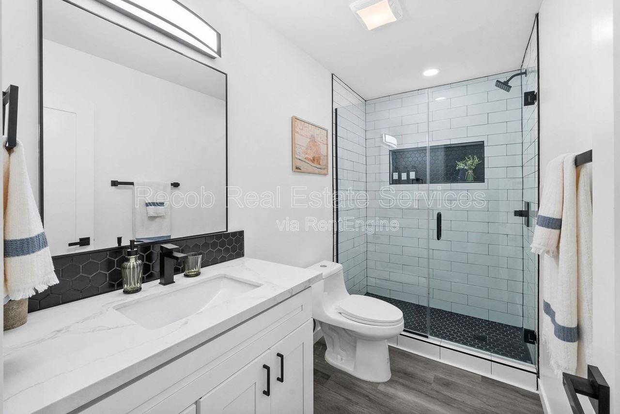 5116 69th St #5114 - Photo 7 of 20