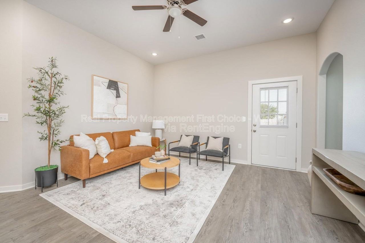3426 W Angel St - Photo 5 of 25