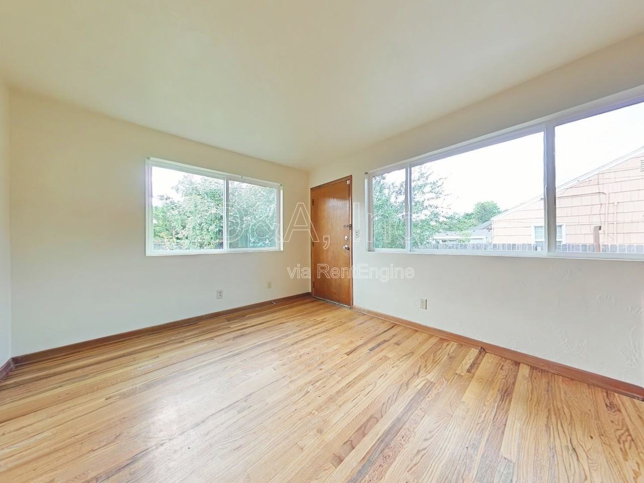 2703 Nw Taylor Ave - Photo 2 of 7