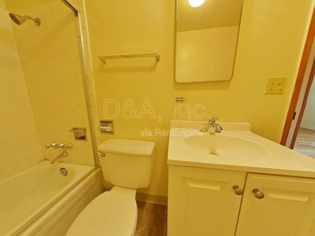 2703 Nw Taylor Ave - Photo 6 of 7