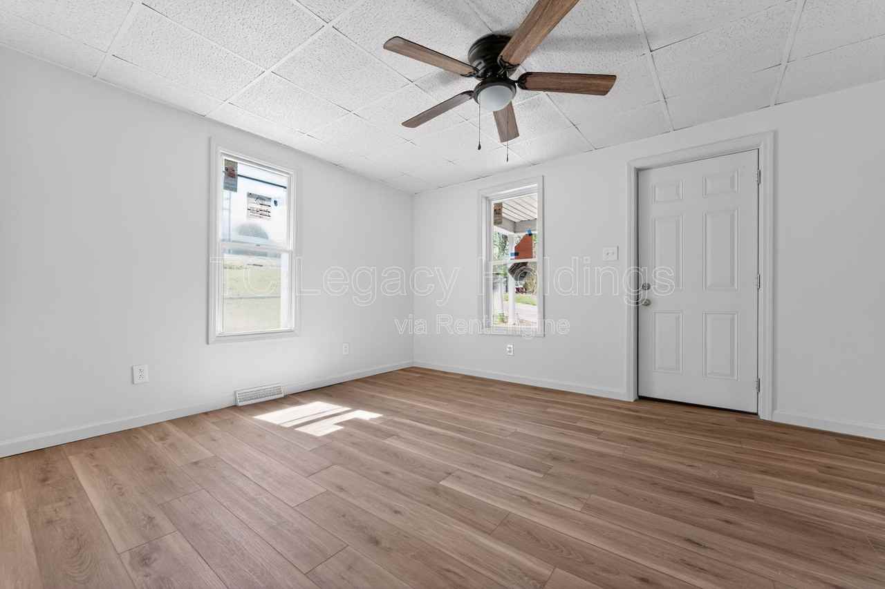 804 Illinois Ave - Photo 7 of 31