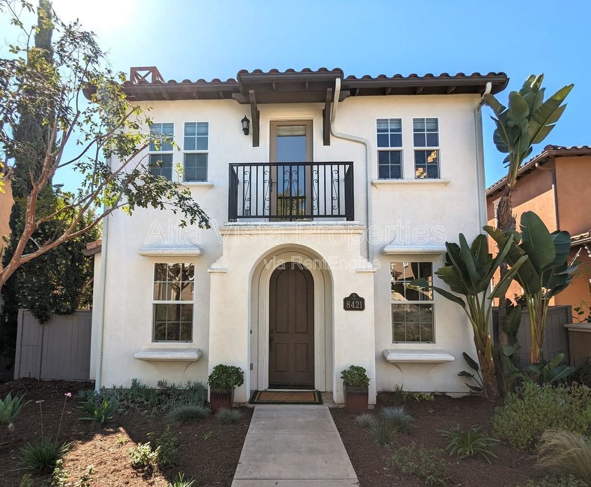 8421 Kern Cres - Photo 2 of 37