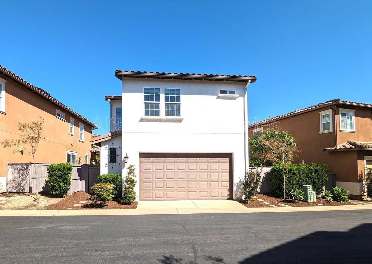 8421 Kern Cres - Photo 7 of 37