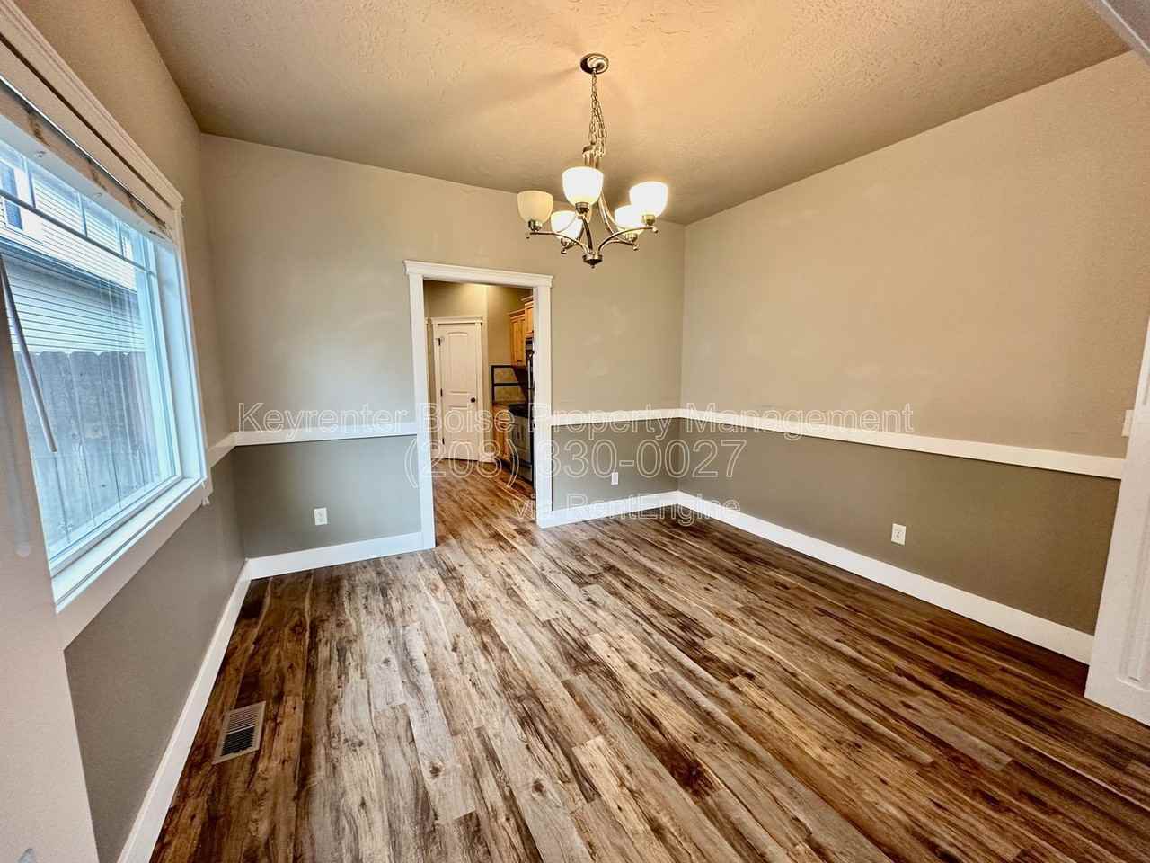 2225 S Dorothy Ave - Photo 4 of 17