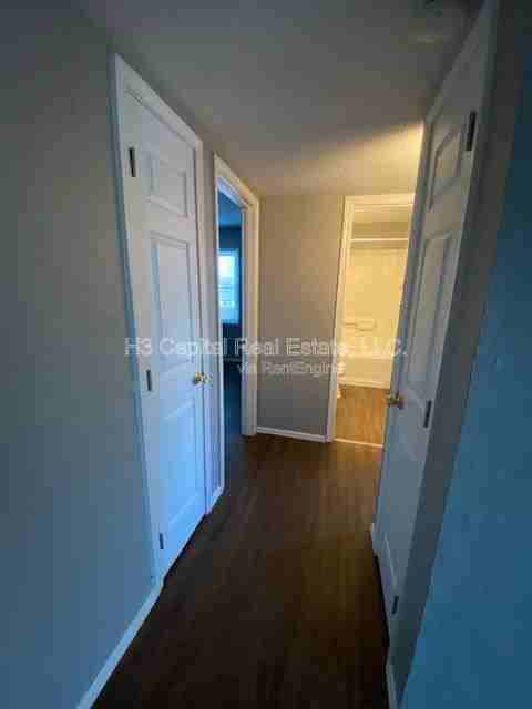 400 George St #B - Photo 6 of 11