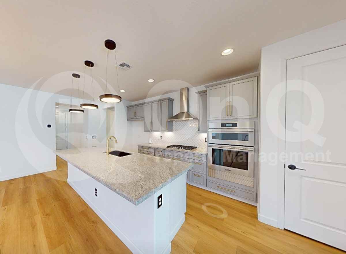 11985 S 173rd Ave - Photo 5 of 24