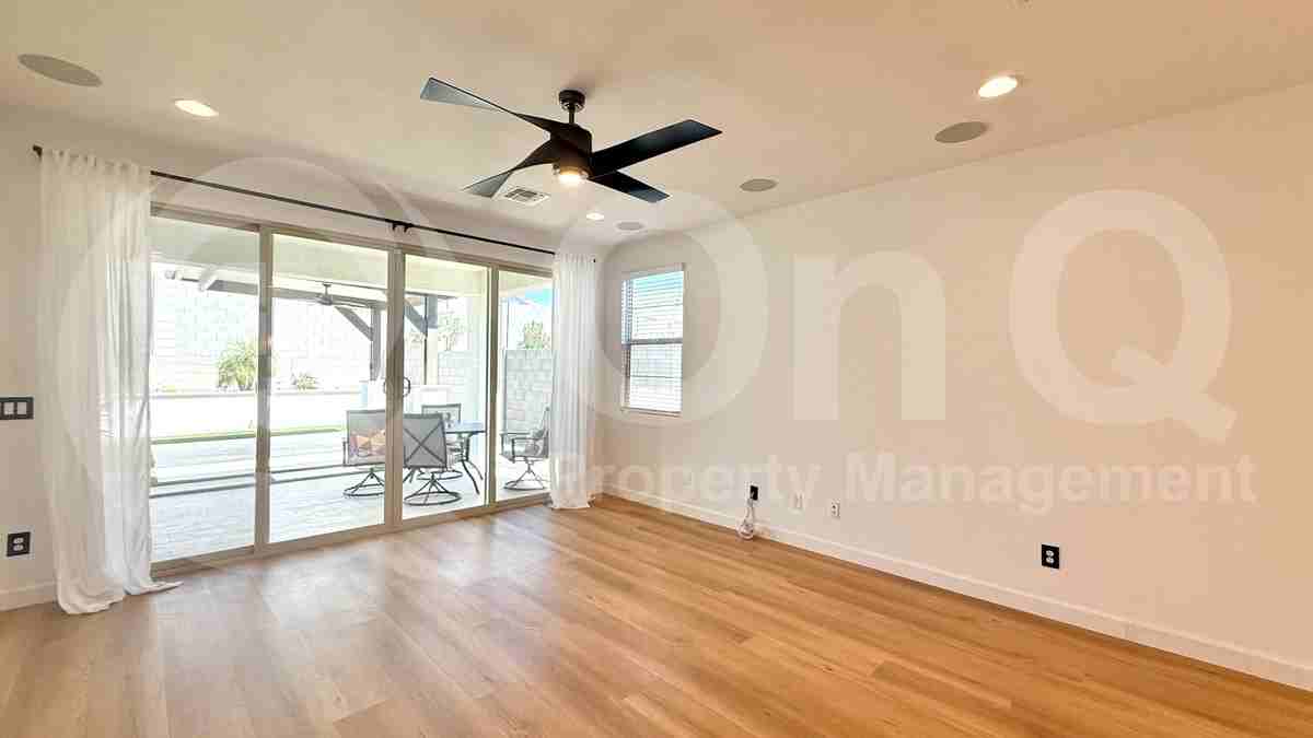 11985 S 173rd Ave - Photo 7 of 24