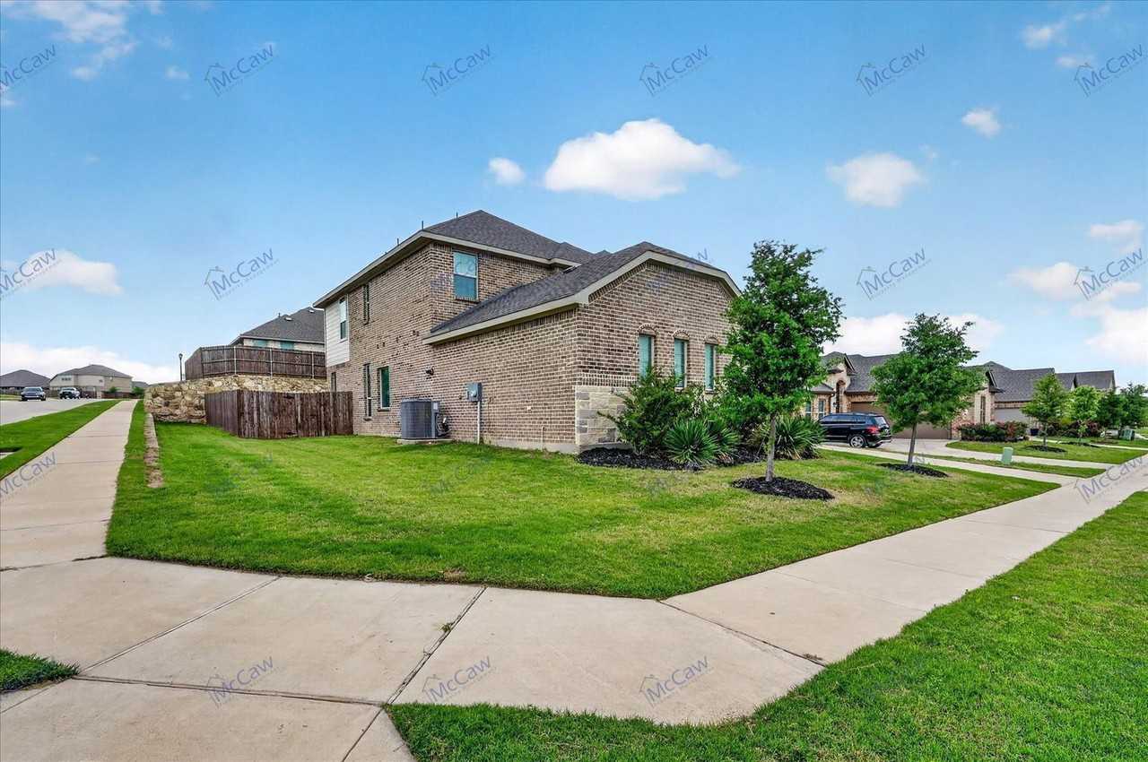 3668 Walnut Ridge Dr - Photo 2 of 29