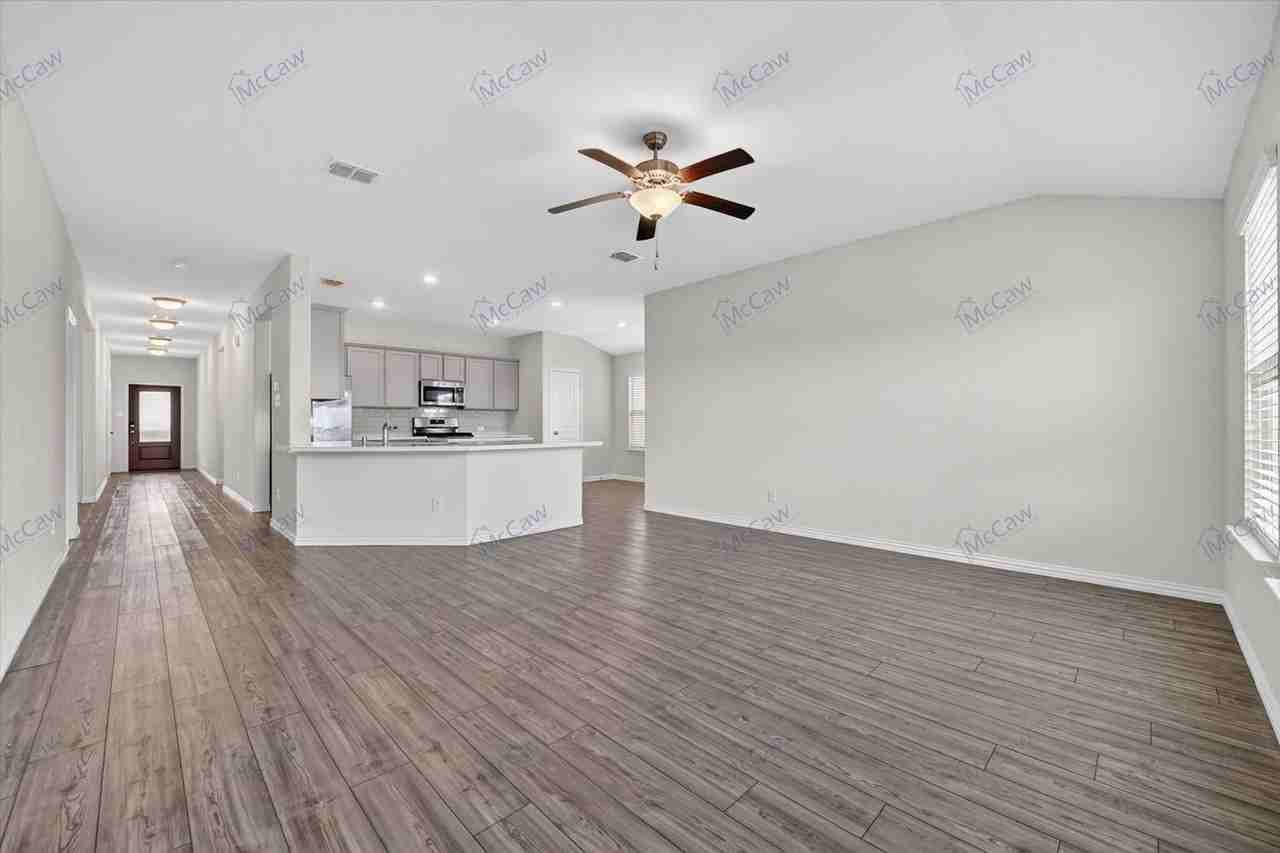 6128 Fall Creek Ln - Photo 5 of 26