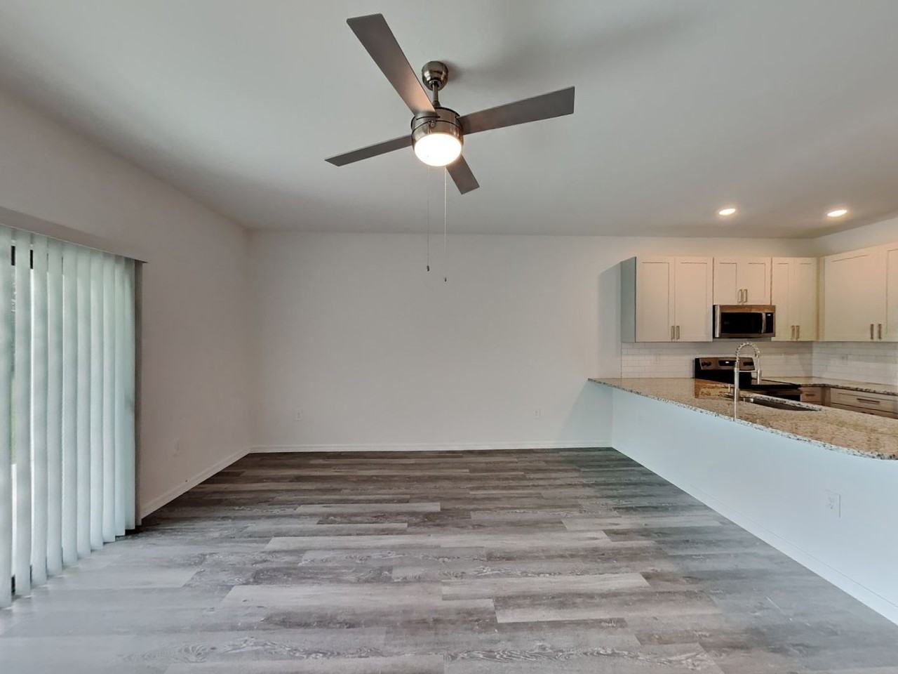 615 Se 8th St - Photo 4 of 19