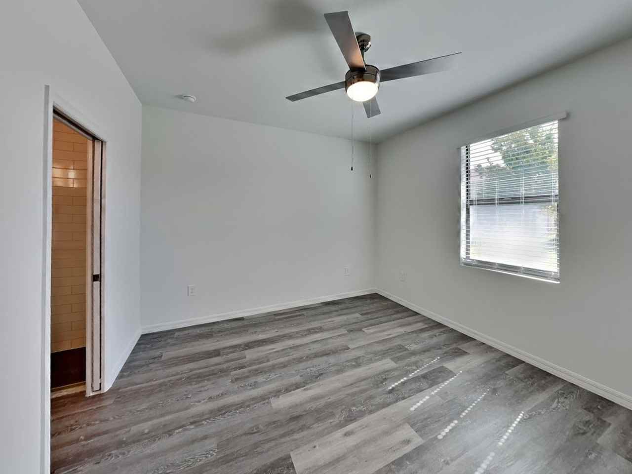 615 Se 8th St - Photo 7 of 19
