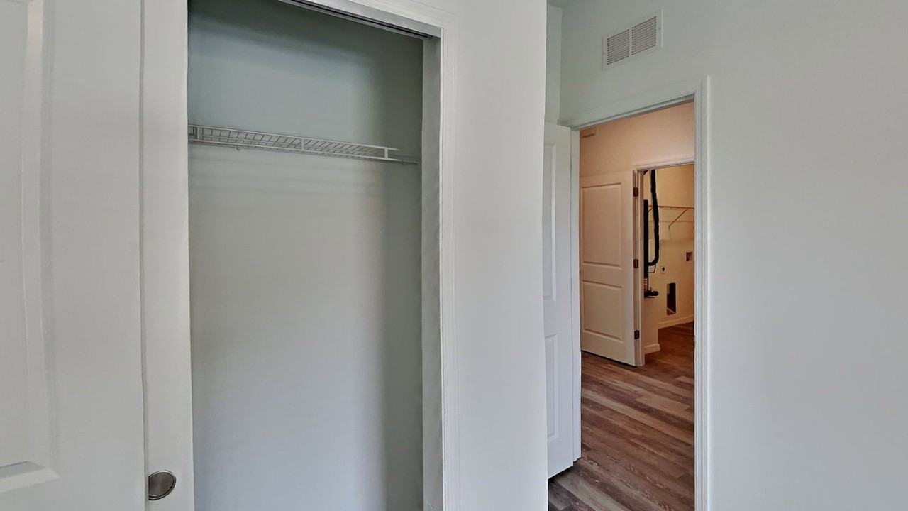 4028 Sw 7th Pl - Photo 7 of 50