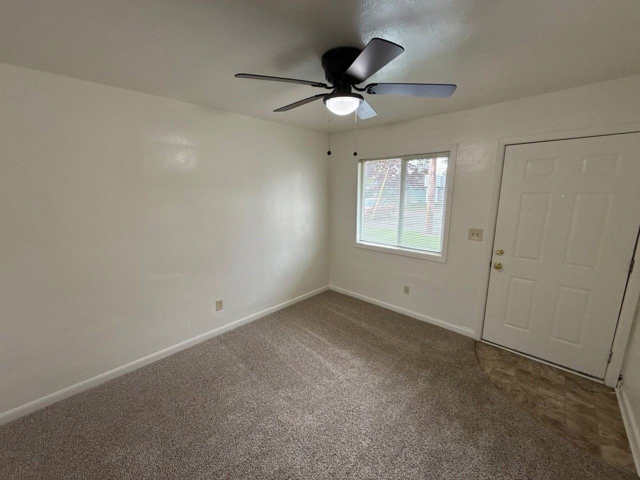 1570 Bellevue St Se - Photo 5 of 18