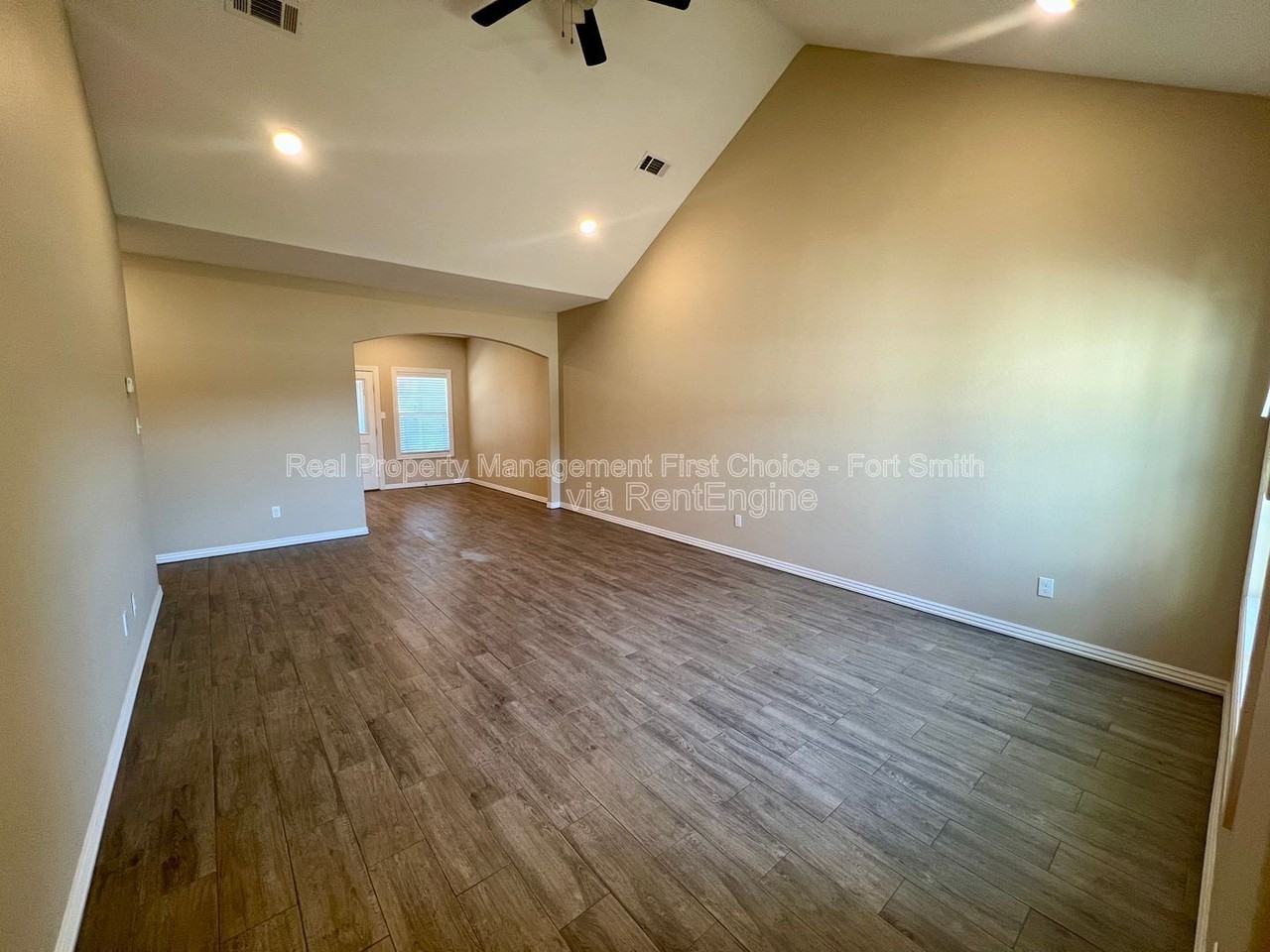 9921 Landry Dr - Photo 2 of 21